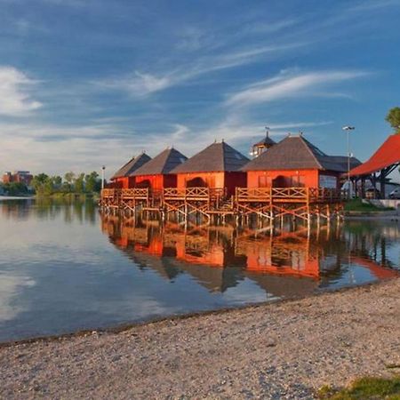 Overwater Cottage - Slovak Tahiti, Senec Exterior foto
