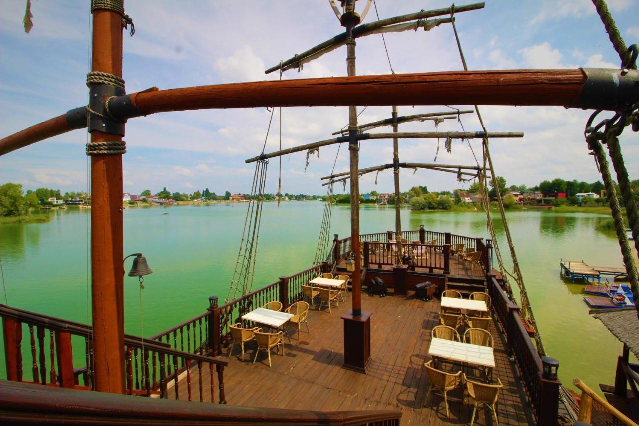 Overwater Cottage - Slovak Tahiti, Senec Exterior foto